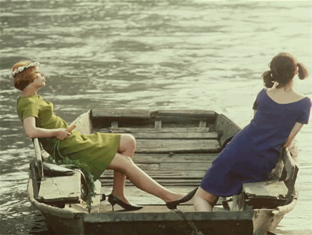 Lazy Saturday by XRAYi. Image: Sedmikrásky (1966)